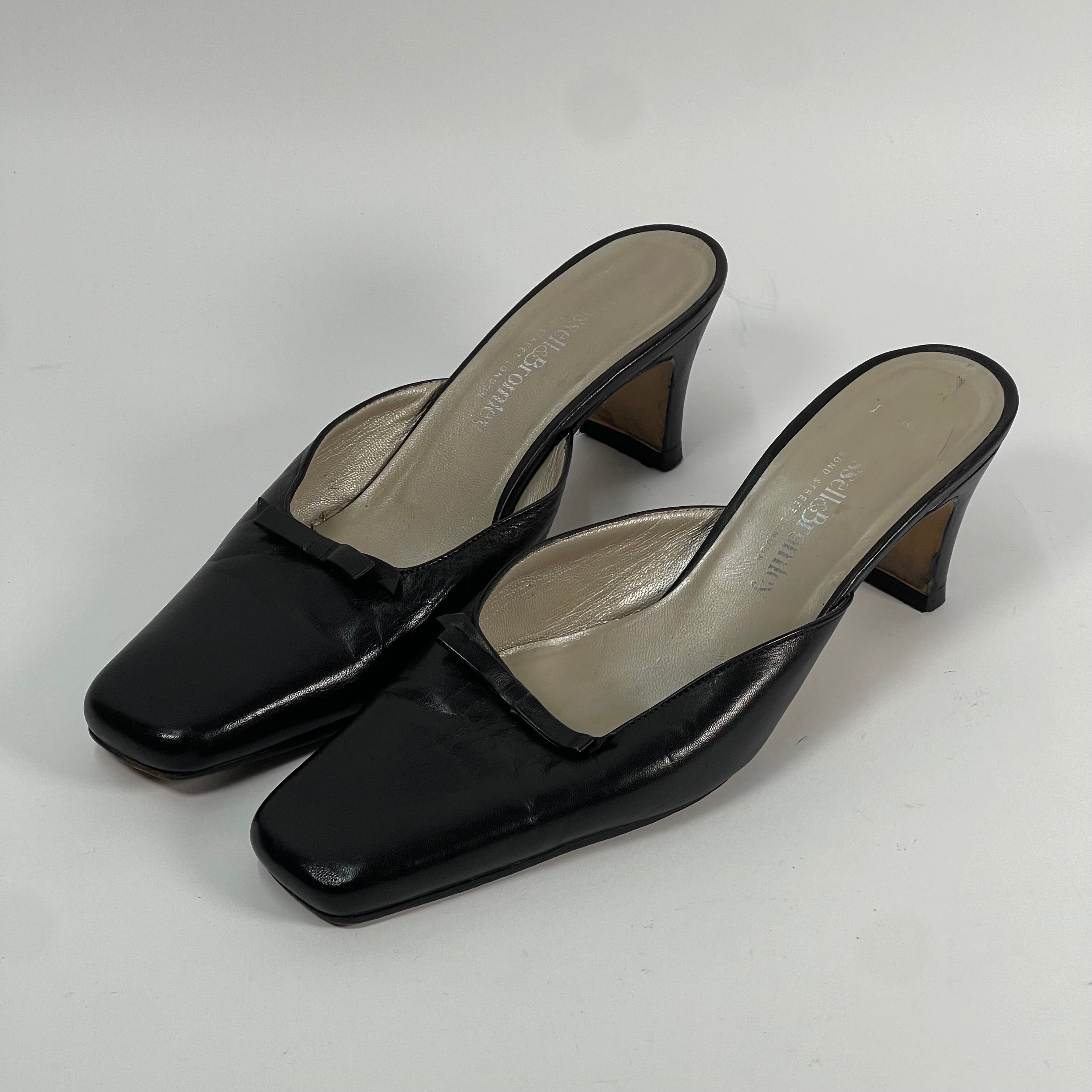 Vintage Russell & Bromley Kitten Heels