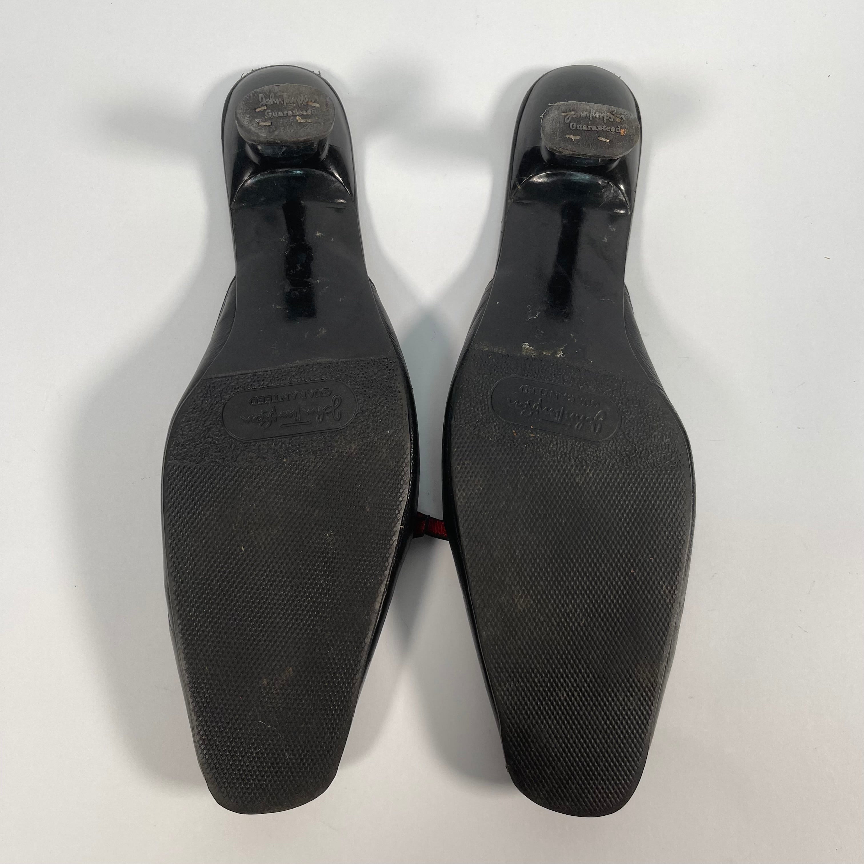 Vintage Oasis Kitten Heels