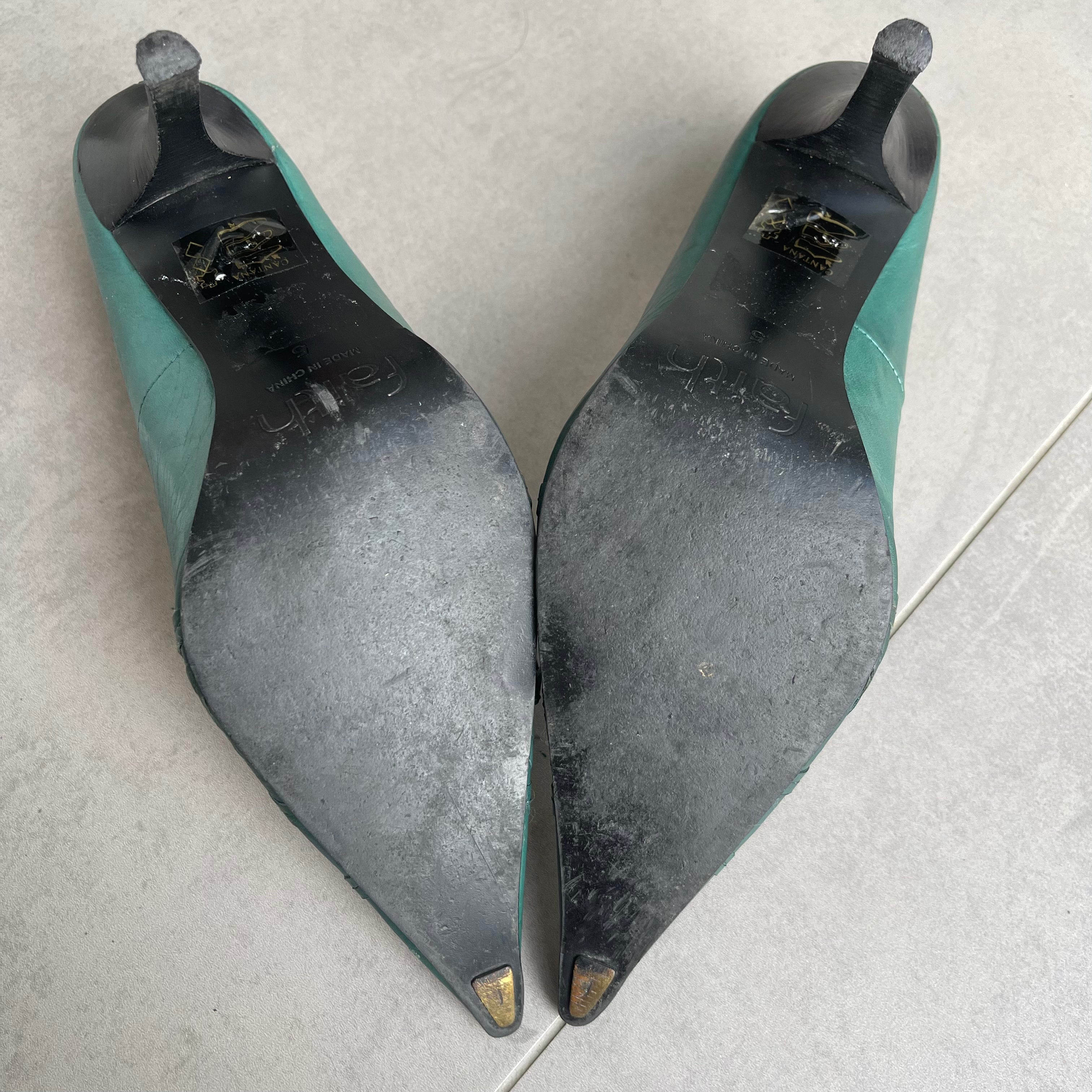 Vintage Faith Heels