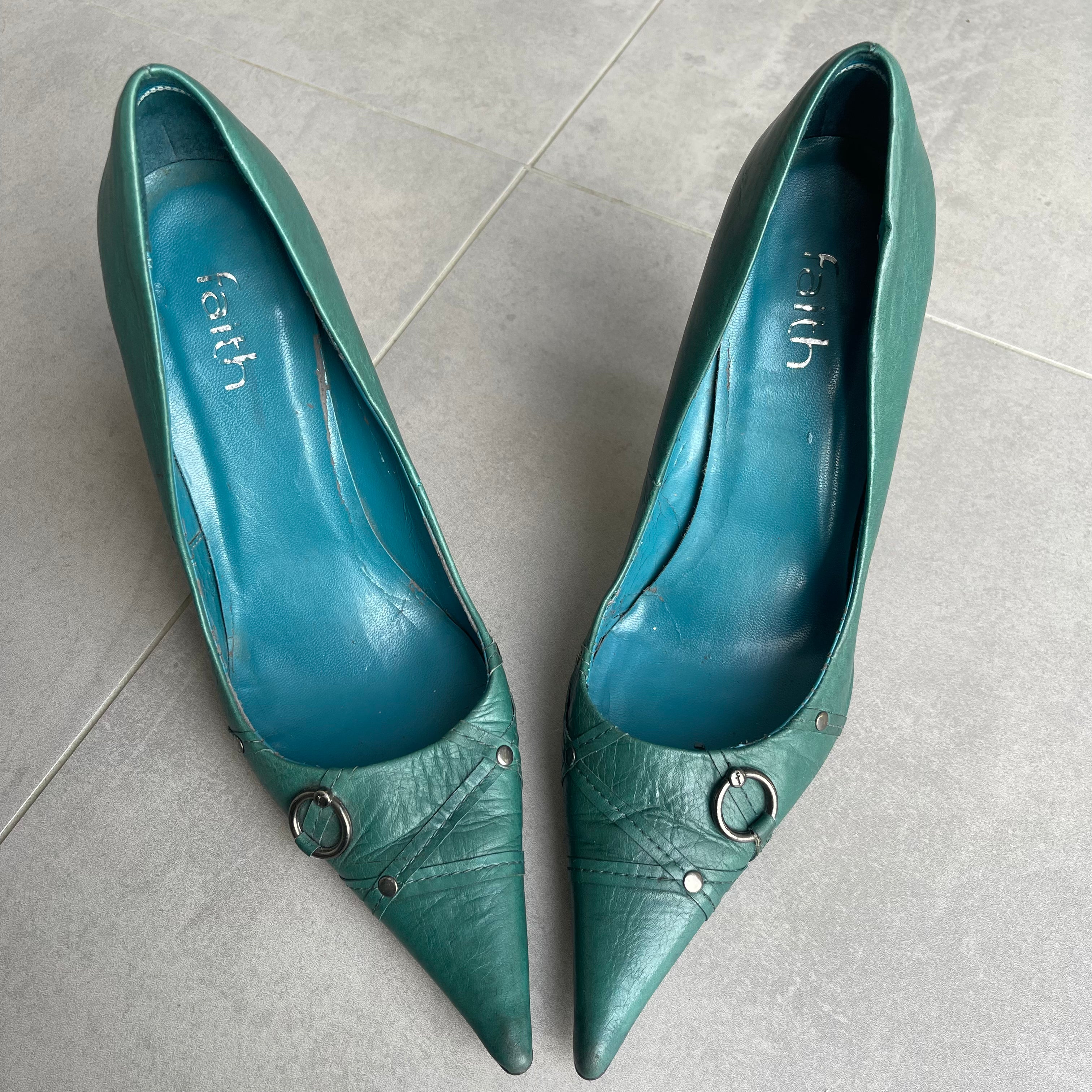 Vintage Faith Heels