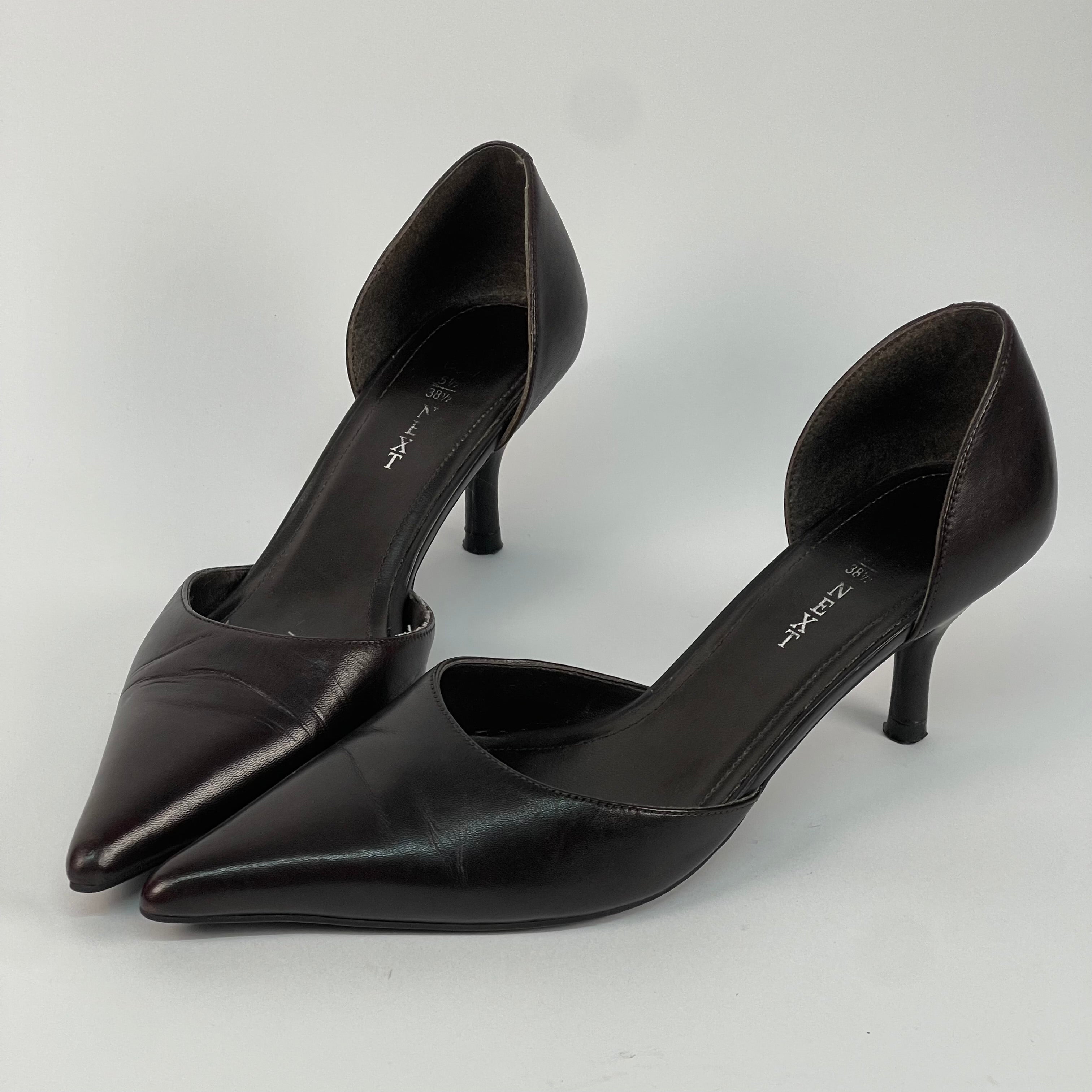 Vintage Next Point Toe Kitten Heels