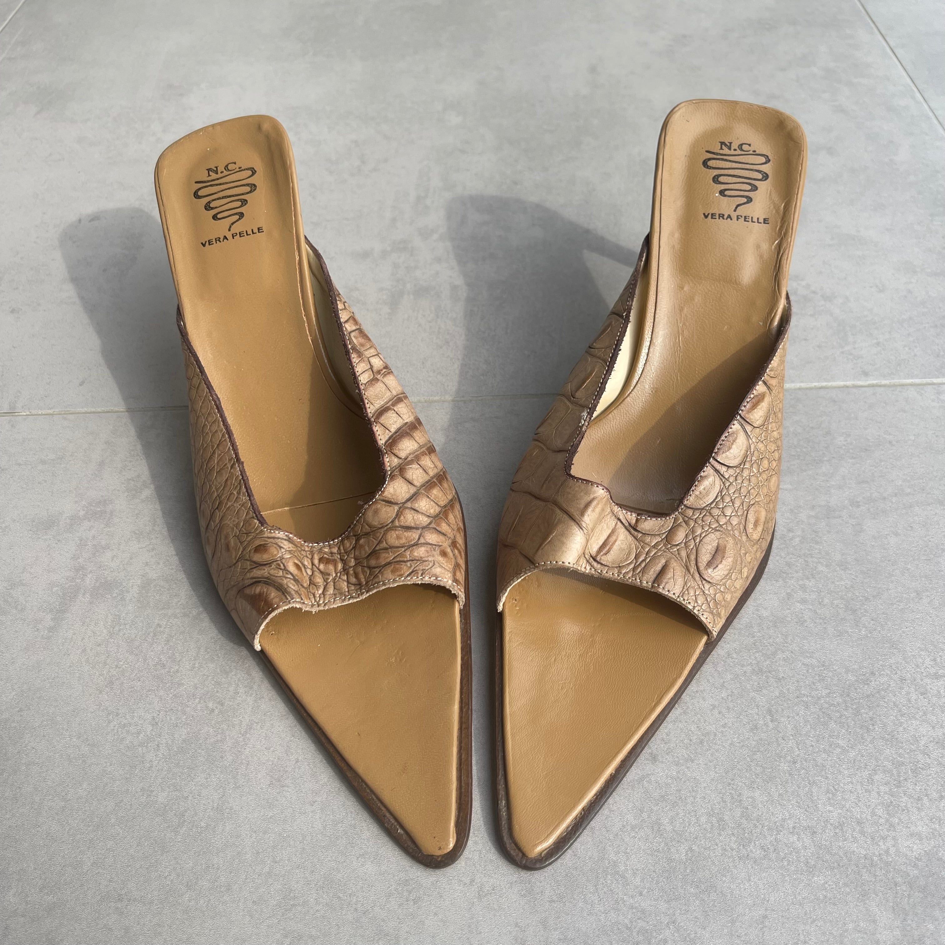 Vintage Vera Pelle Heels