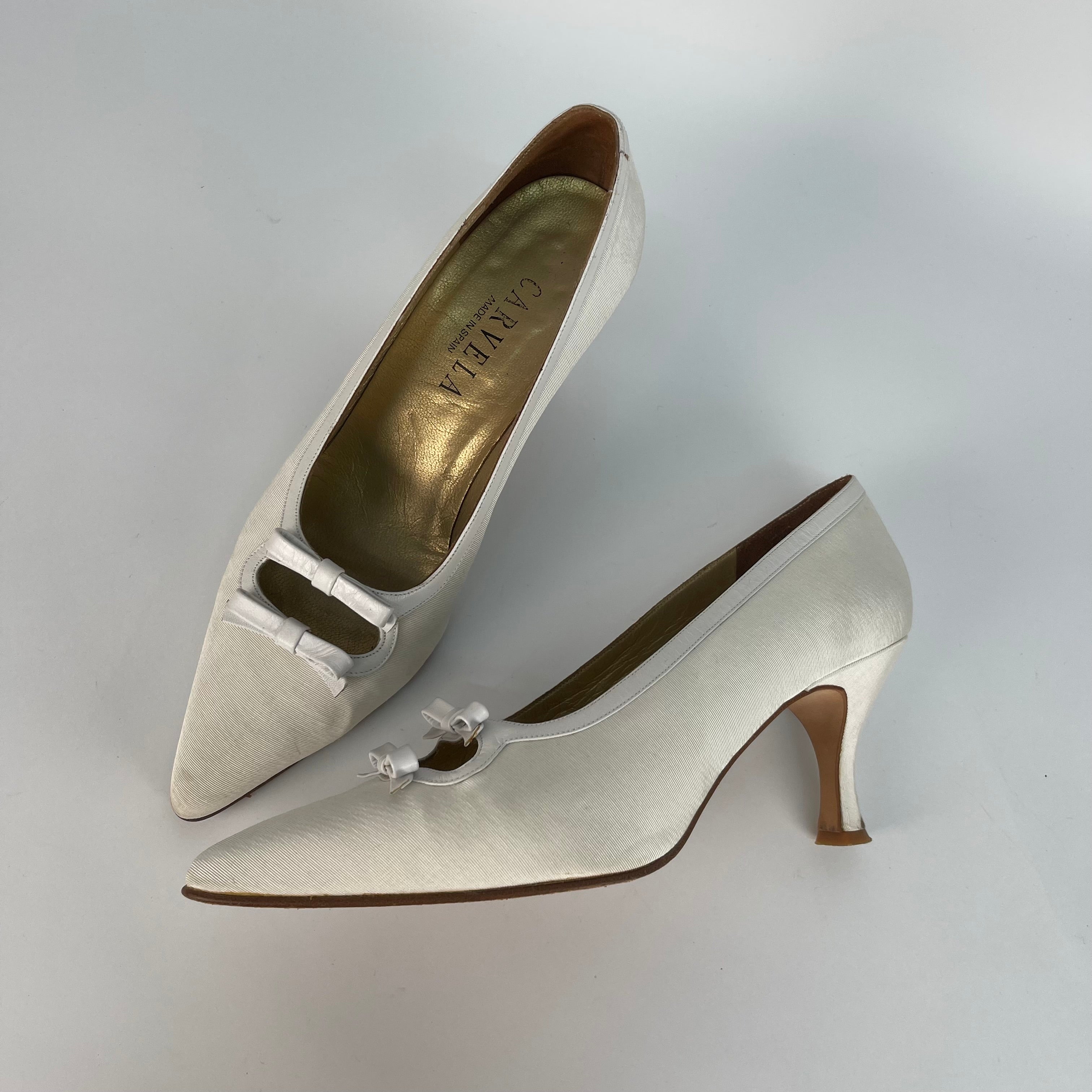 Vintage Carvella Kitten Heels