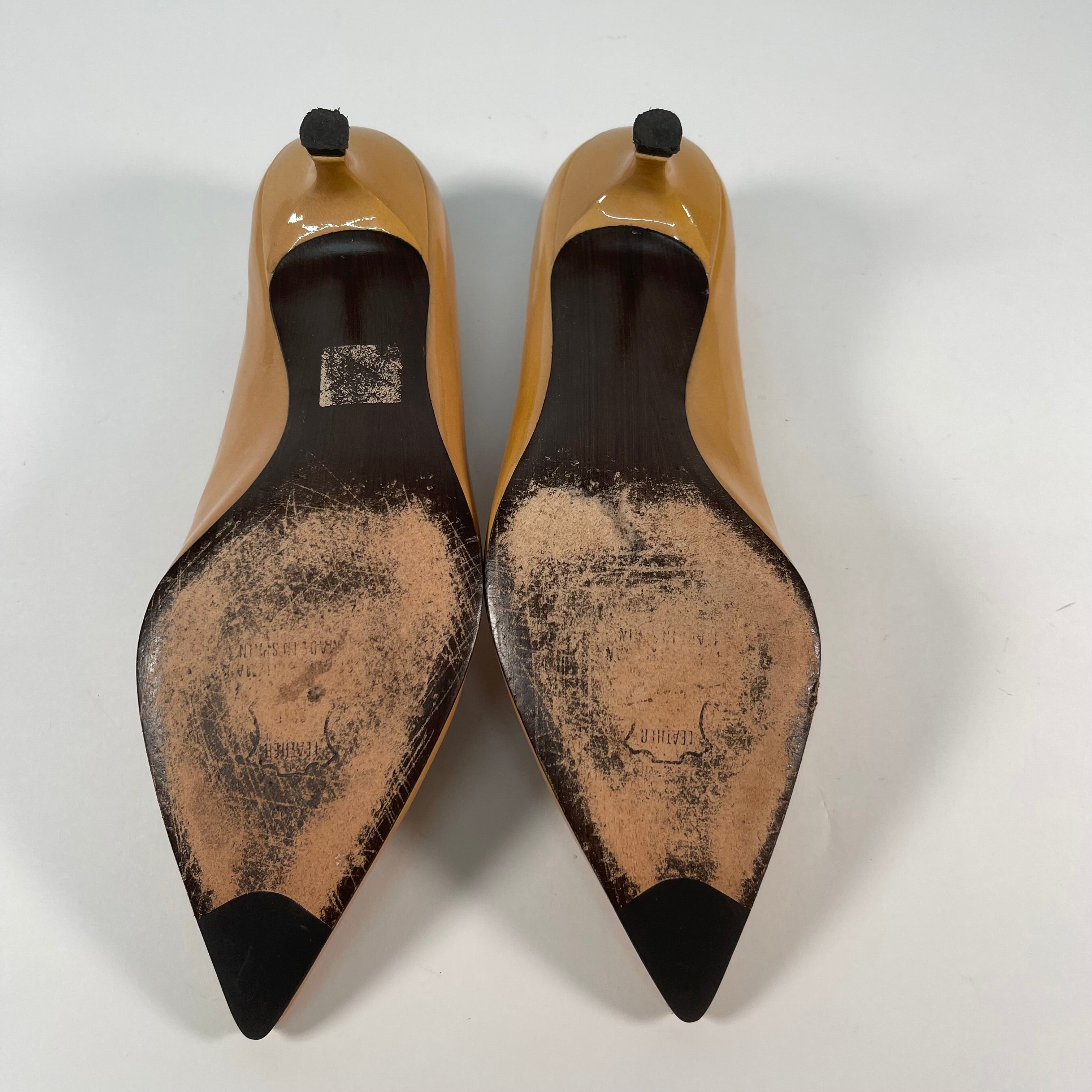 Vintage Stuart Weitzman x Russell & Bromley Kitten Heels